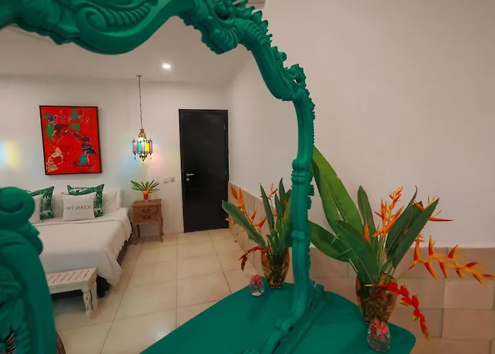 Ocean Two 3br Private Pool In Oberoi