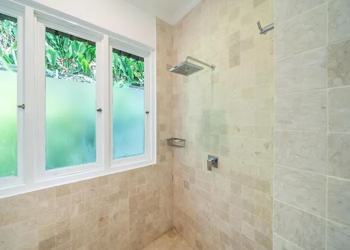 Ocean Two 3br Private Pool In Oberoi